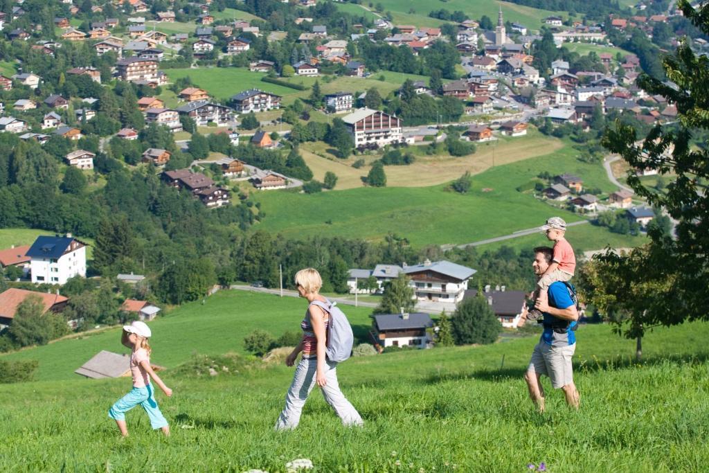 Logis Hotel Le Caprice Des Neiges Combloux Eksteriør bilde